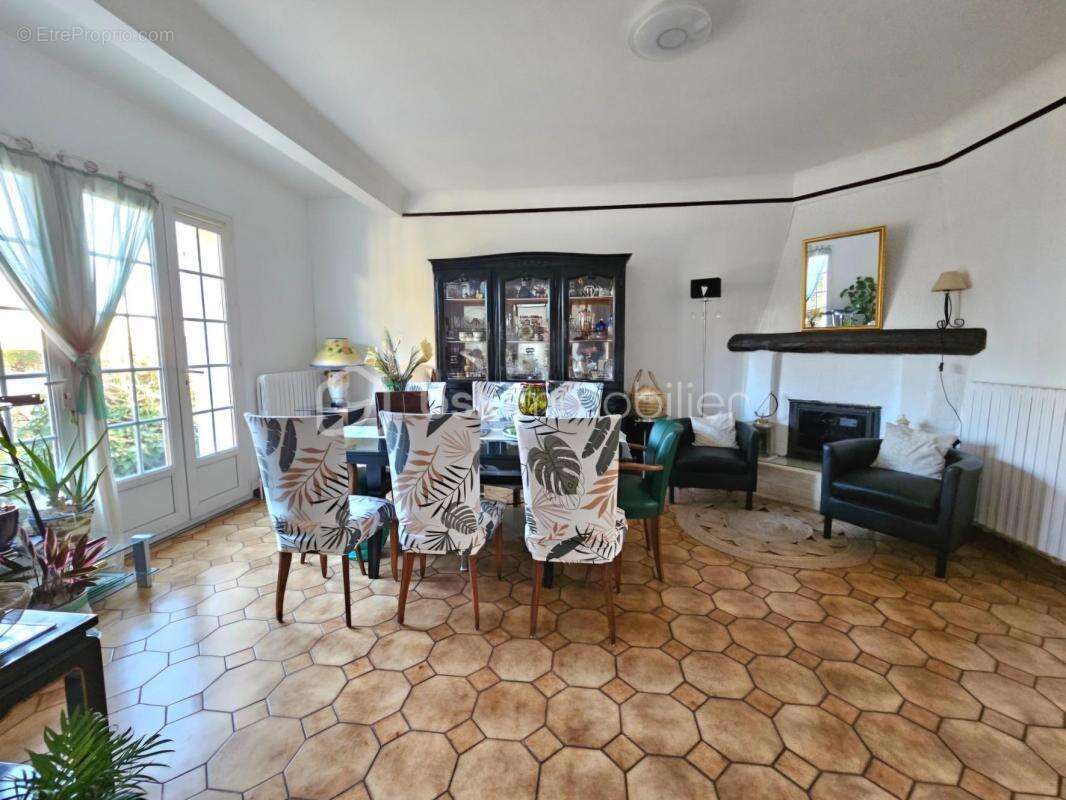 Maison à GOUSSAINVILLE