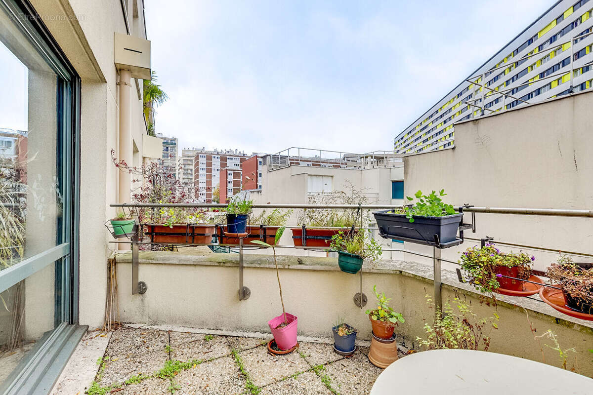 Appartement à PARIS-20E