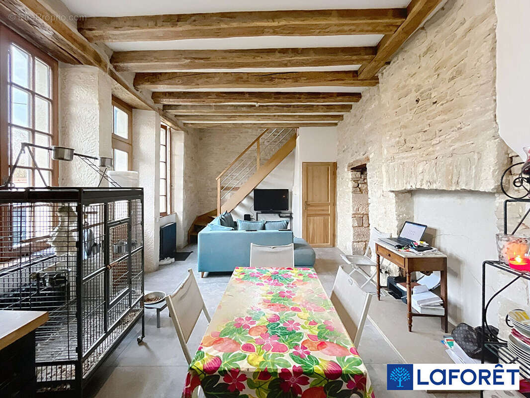 Maison à IS-SUR-TILLE