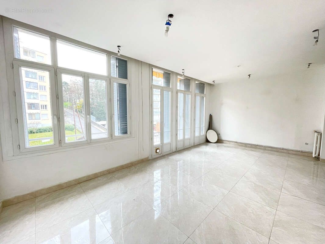 Appartement à OULLINS