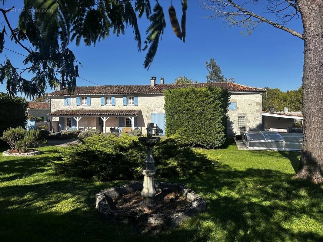 Maison à PONS