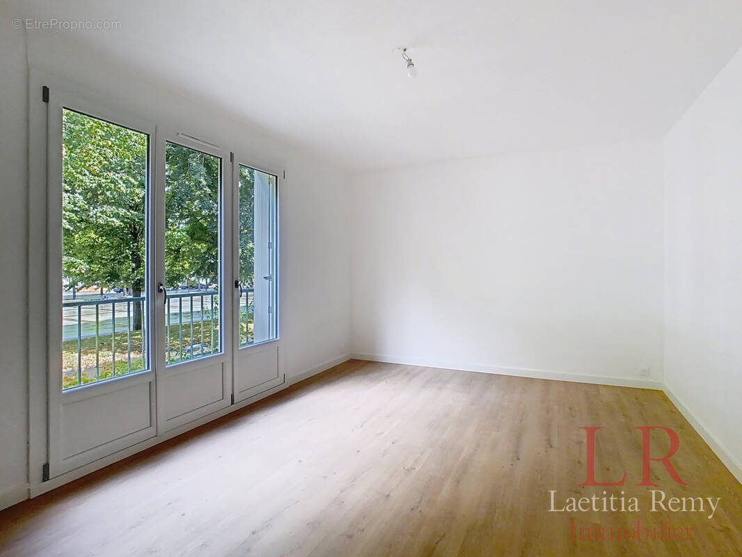 Appartement à CHARTRES-DE-BRETAGNE