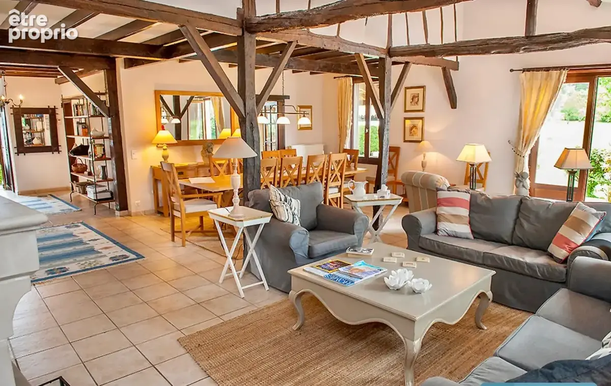Spacieuse maison de caractère avec piscine chauffée, magnifique parc, 5 chambres et 4 salles de bains. - photo 5