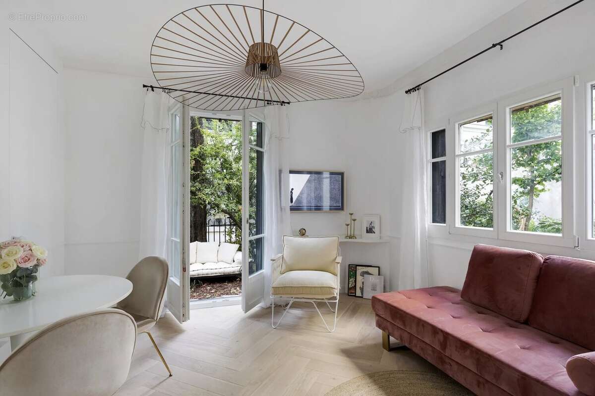 Appartement à PARIS-17E