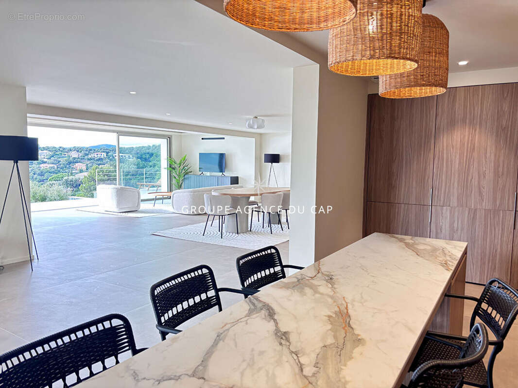 Maison à LES ISSAMBRES