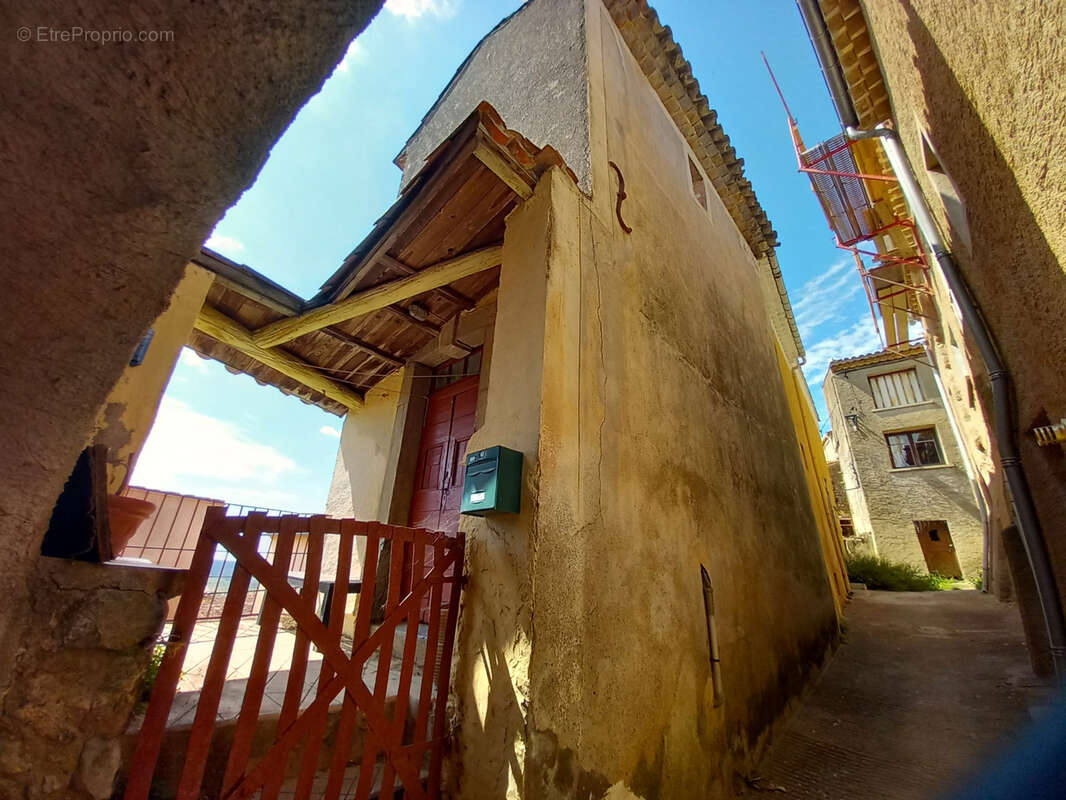 Grande Maison de vilage avec vue. - photo 3
