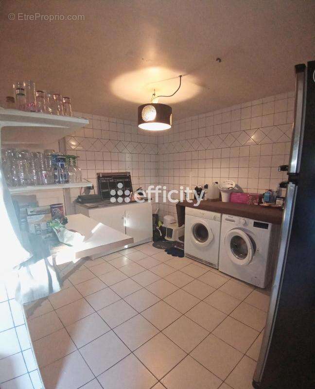 Maison à CAMARET-SUR-AIGUES