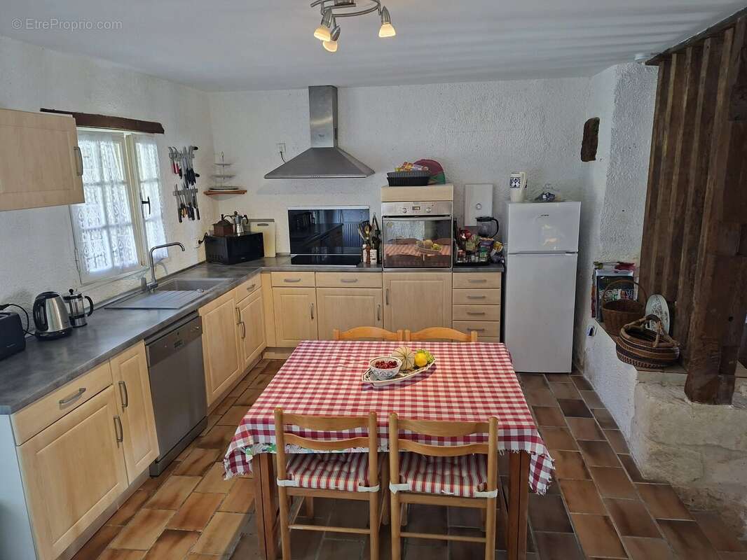 Maison de village historique avec une magnifique piscine - photo 4