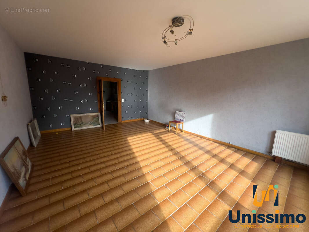 Maison à LONGEVELLE-SUR-DOUBS