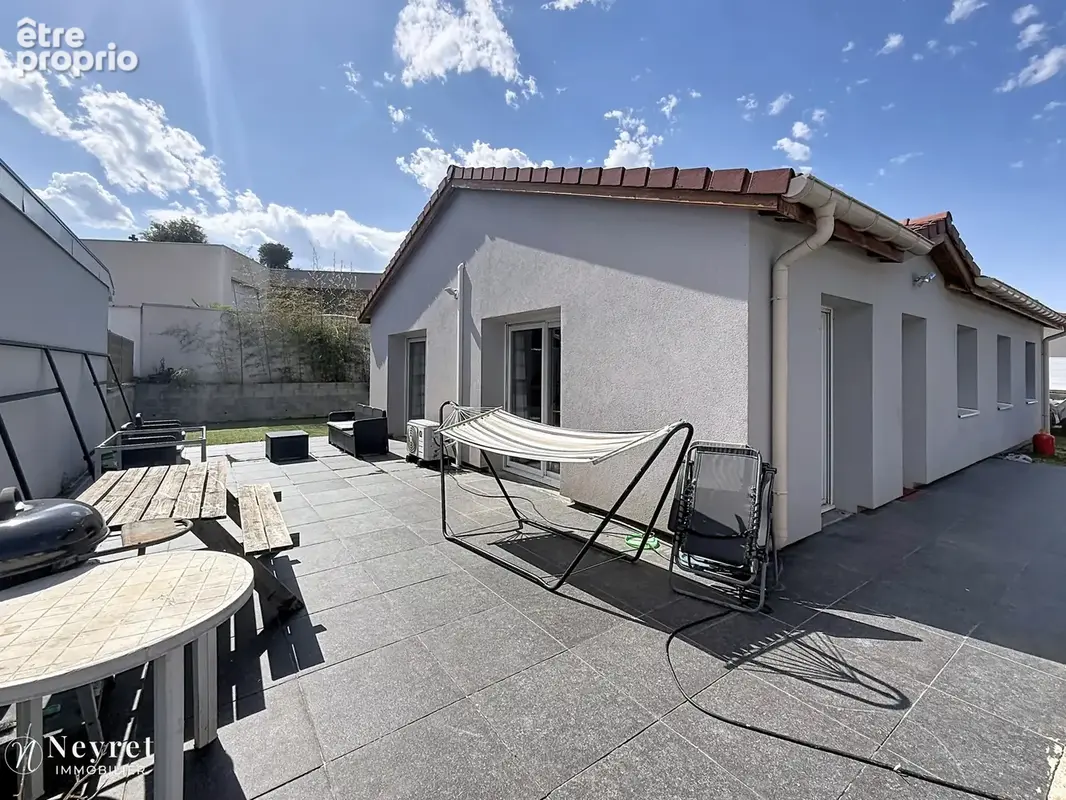 Saint-chamond   secteur clos marquet   maison contemporaine de plain-pied   102 m2   4 chambres   dpe b - photo 2