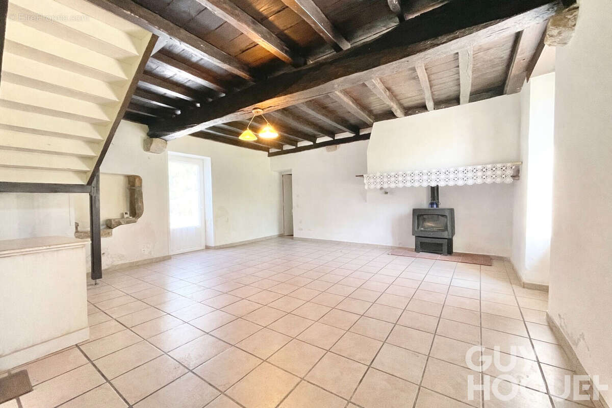 Maison à CASTETNAU-CAMBLONG