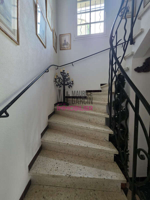 Maison 247 m² à Saint-Didier  - photo 6