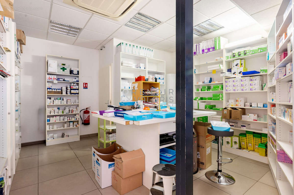 Commerce à JARVILLE-LA-MALGRANGE