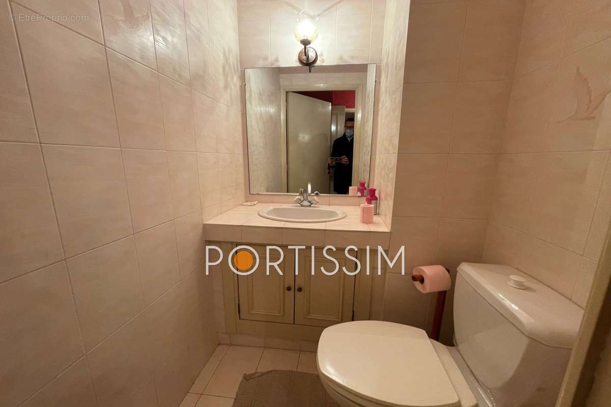 Appartement à SAINT-LAURENT-DU-VAR