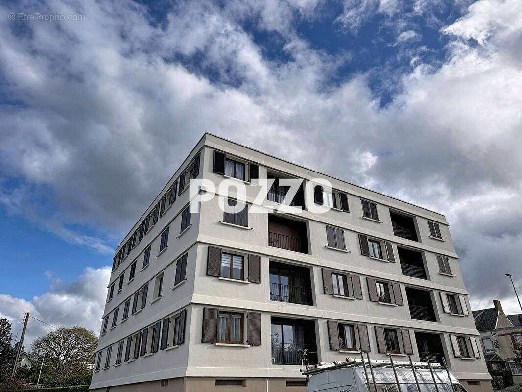 Appartement à DONVILLE-LES-BAINS