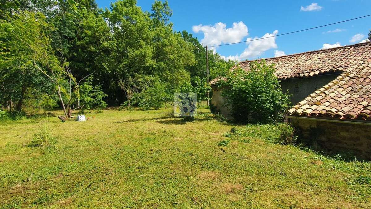 Maison à CHARRAS
