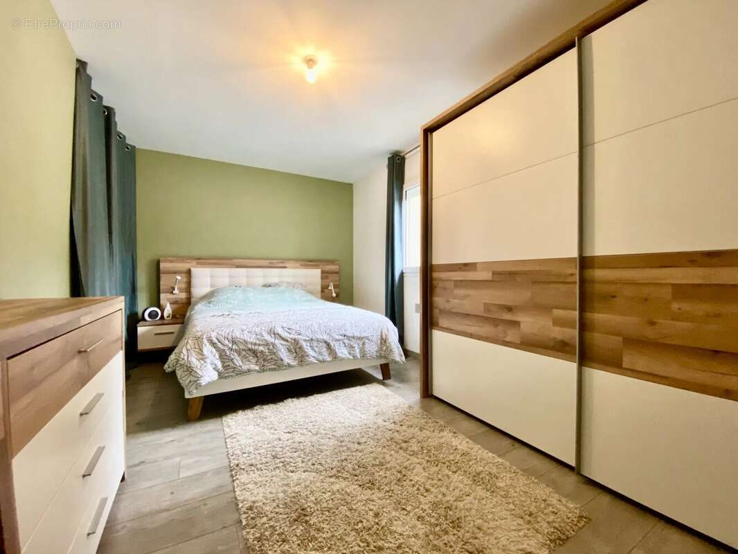 Maison à FONTAINE-SOUS-JOUY