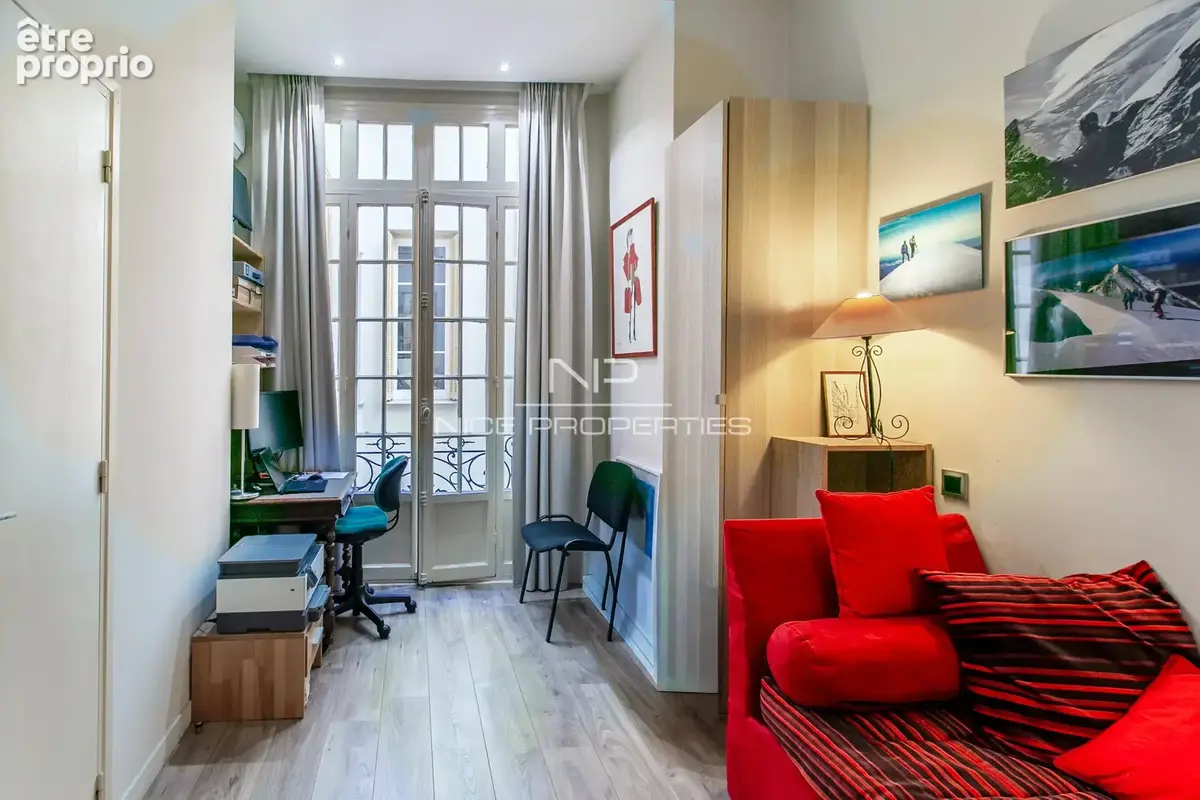 Nice Bas Gambetta, élégant 3 pièces rénové avec cave à deux pas de la mer - photo 13