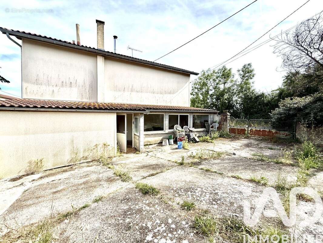 Maison 144 m² à Carmaux  - photo 2