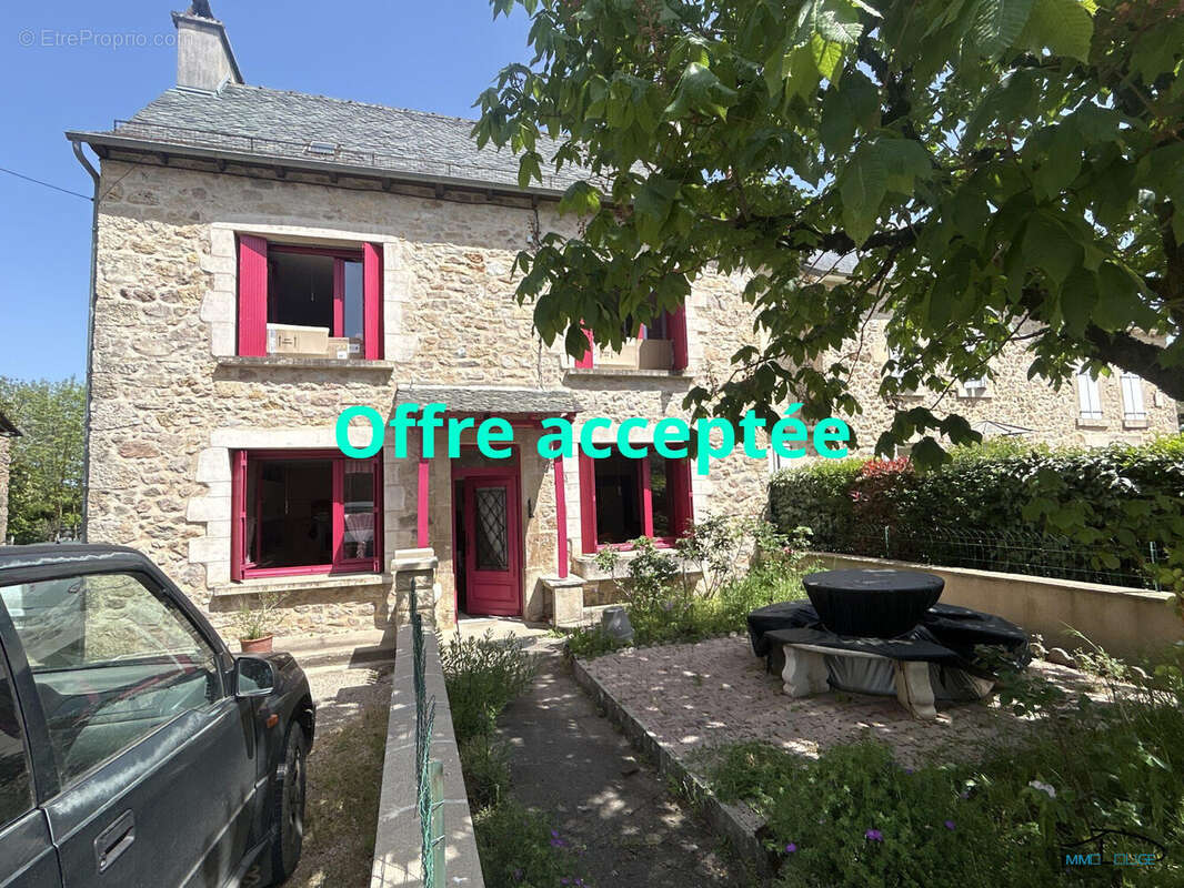 Maison à PRIVEZAC