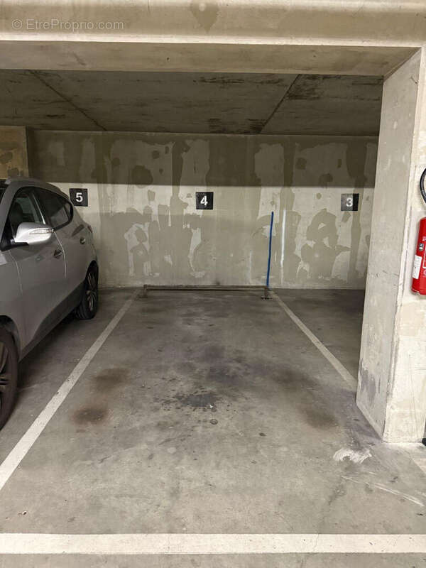 Parking à LEVALLOIS-PERRET