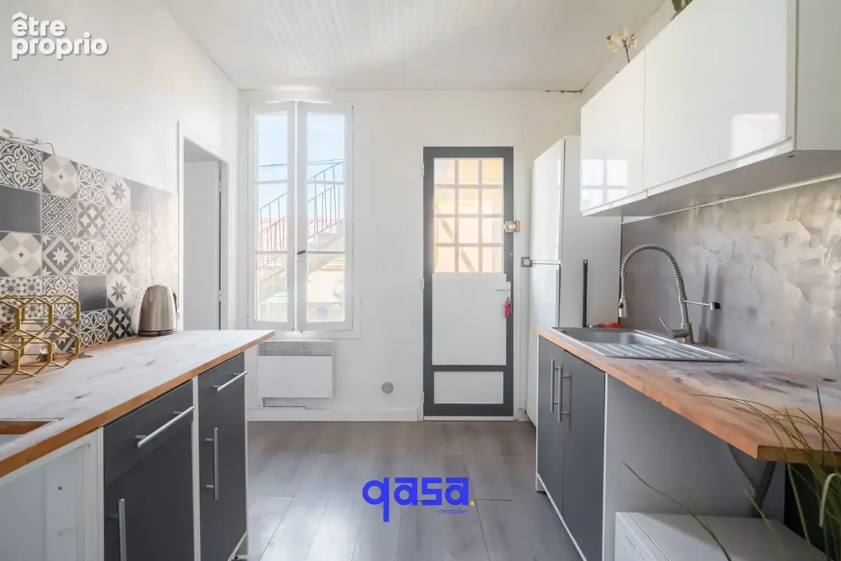 Maison de ville 6 pièces - traverse confidentielle, calme absolu, vue mer - photo 11
