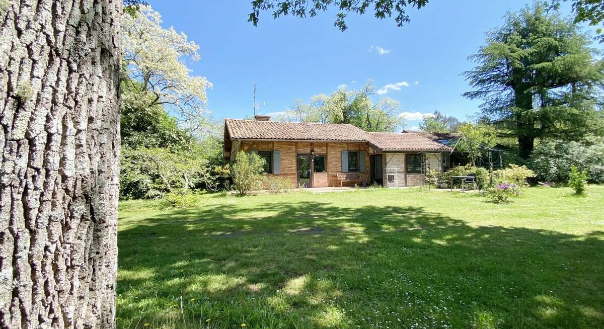 Maison à SAINT-JULIEN-EN-BORN