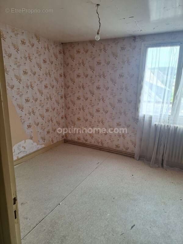 Maison à BESSE-SUR-BRAYE