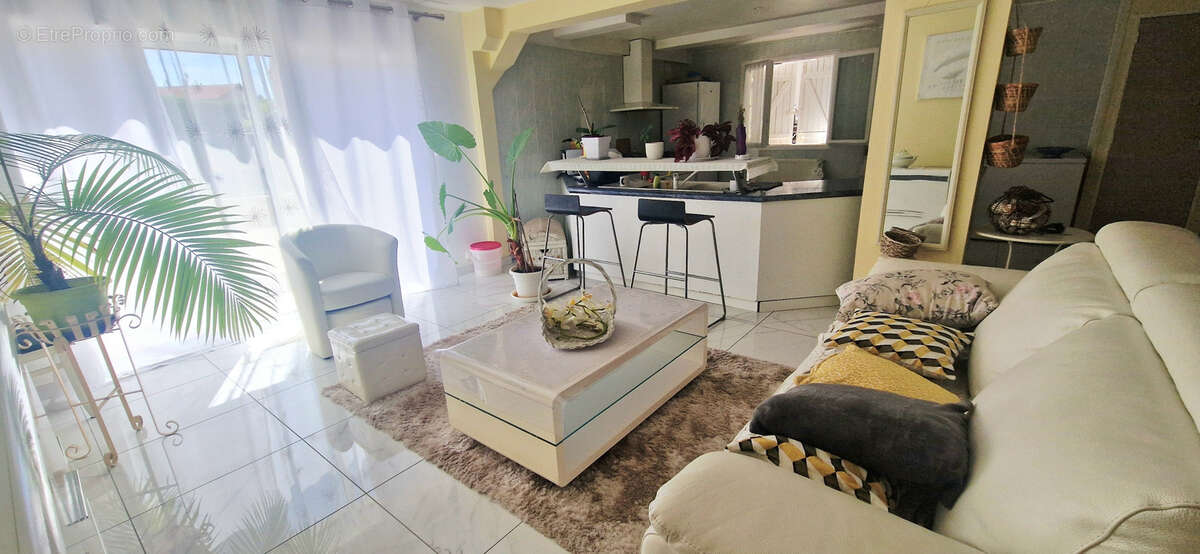 Maison à CHAVANOZ