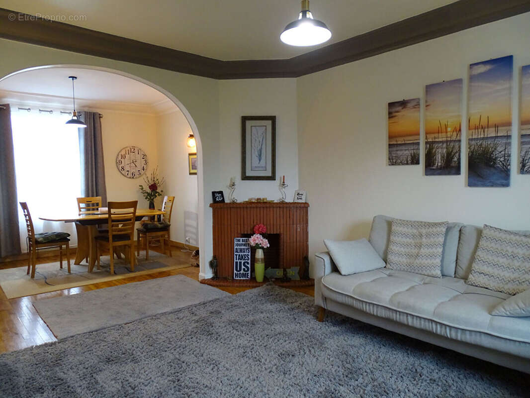 Maison à CARHAIX-PLOUGUER