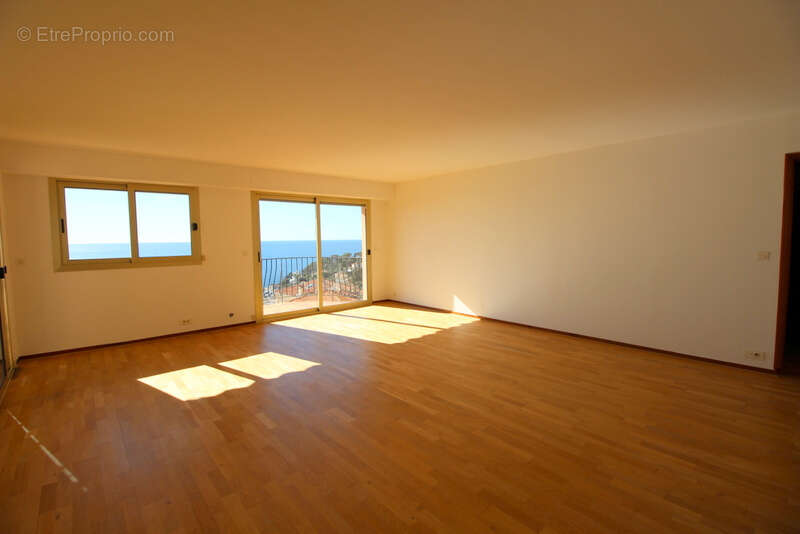 Appartement à CAP-D'AIL