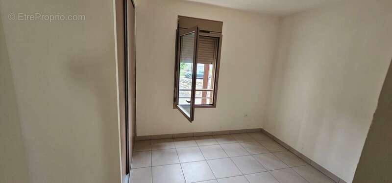 Appartement à vendre 3 pièces LA BRETAGNE (974) - photo 7