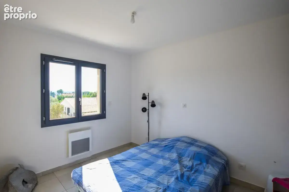 Superbe maison neuve avec DPE A, trois chambres, jardin et garage à Domazan ! - photo 9