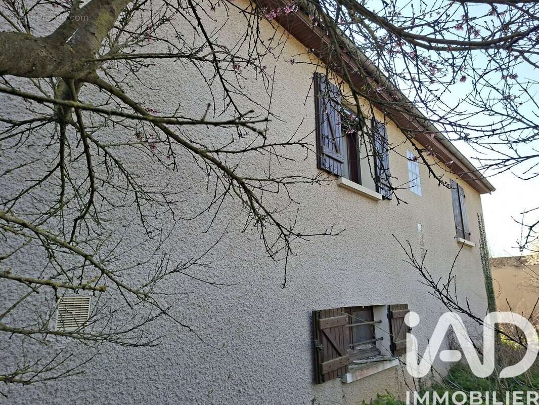 Photo 2 - Maison à THORIGNY-SUR-OREUSE
