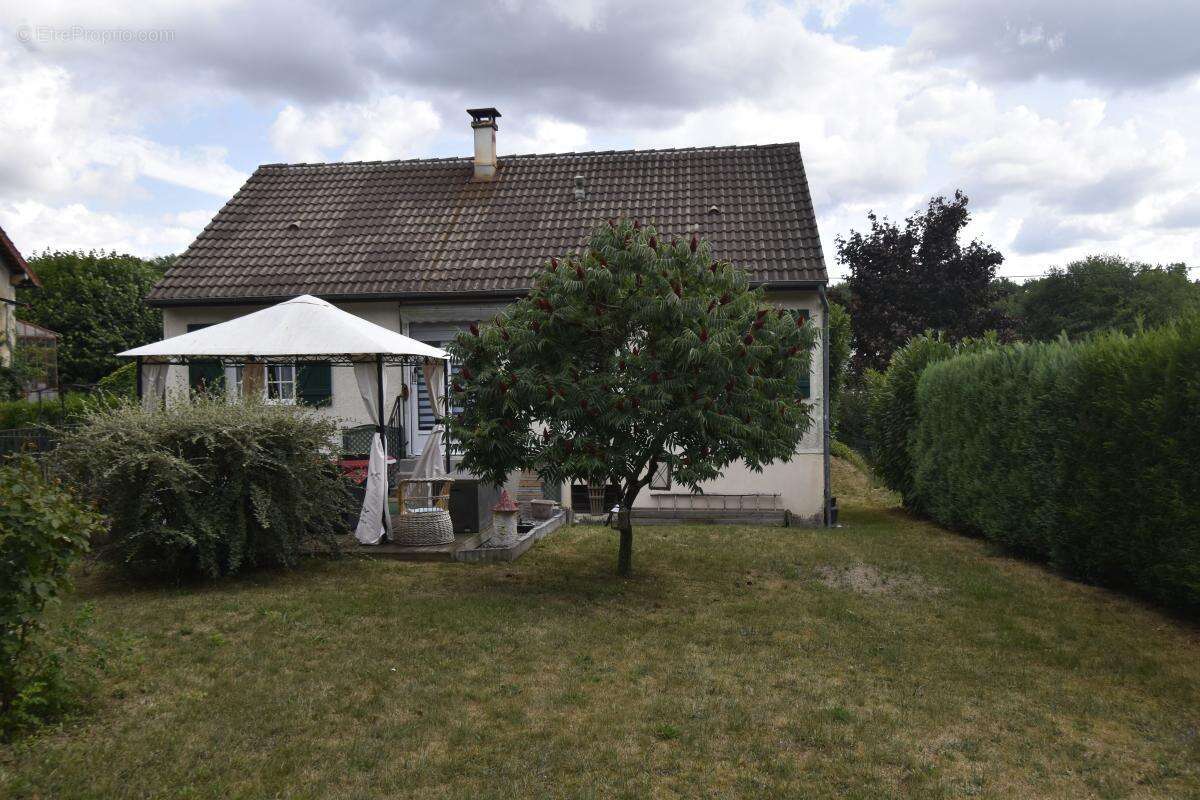 Maison à LA CELLE-SUR-LOIRE