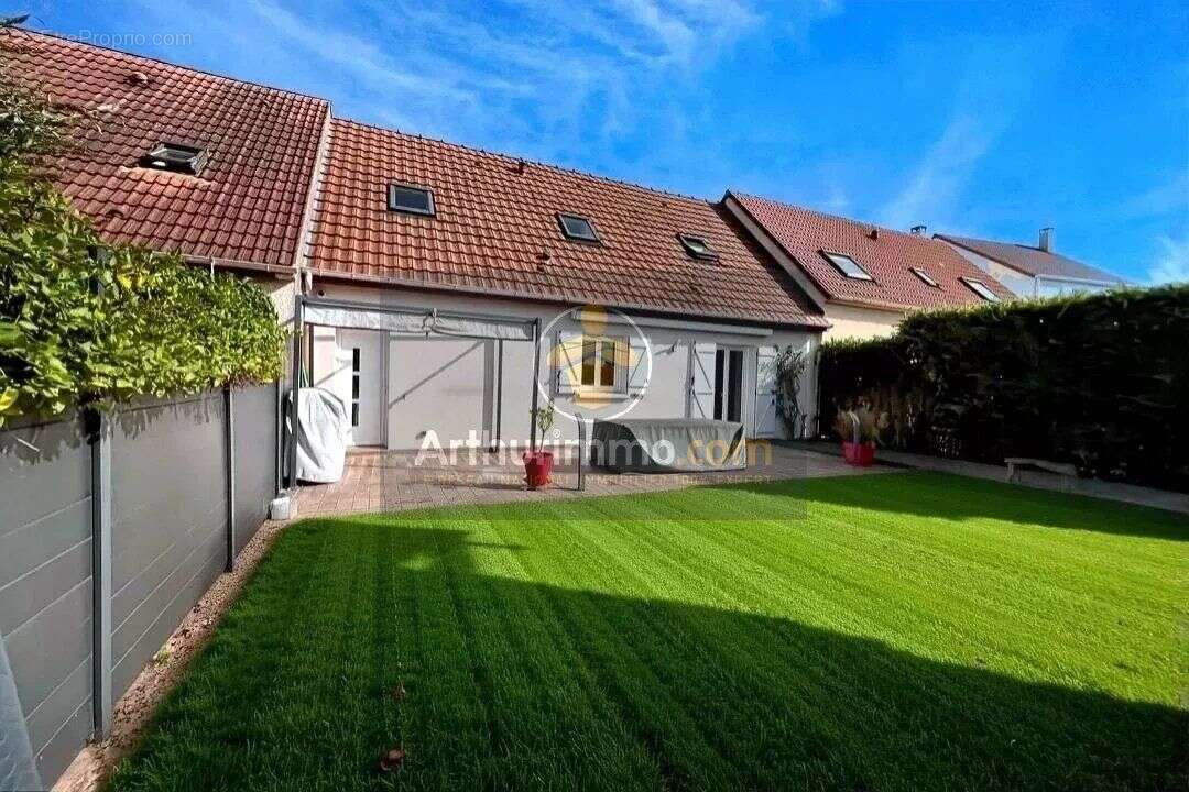 Maison à GRETZ-ARMAINVILLIERS