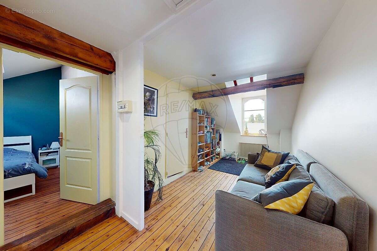 Maison à FLEURY-LES-AUBRAIS