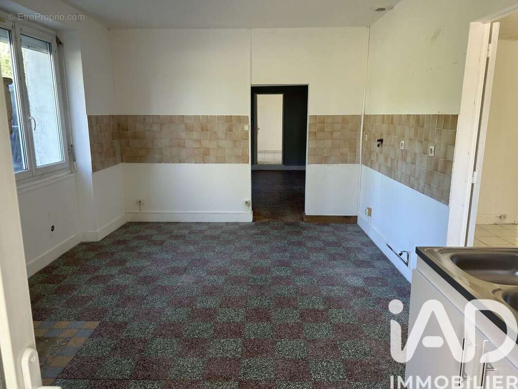 Photo 7 - Maison à MONTMOREAU-SAINT-CYBARD