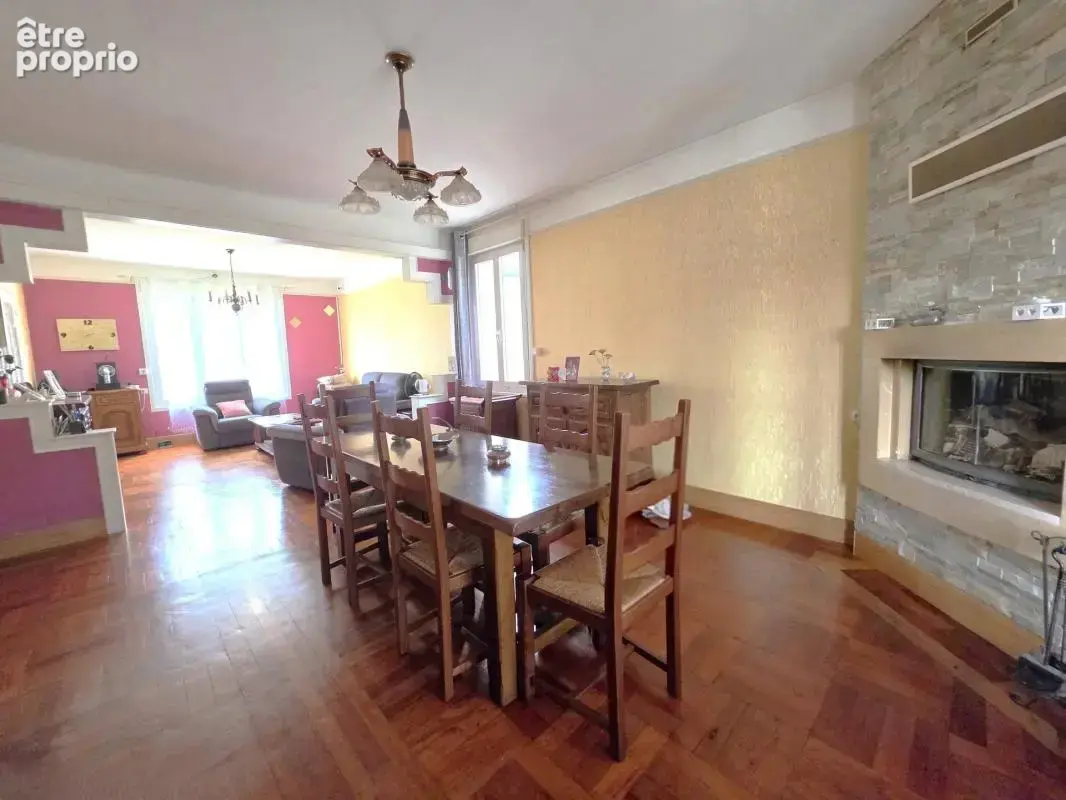 Maison individuelle 160m² avec 2 garages et jardin clos - photo 7