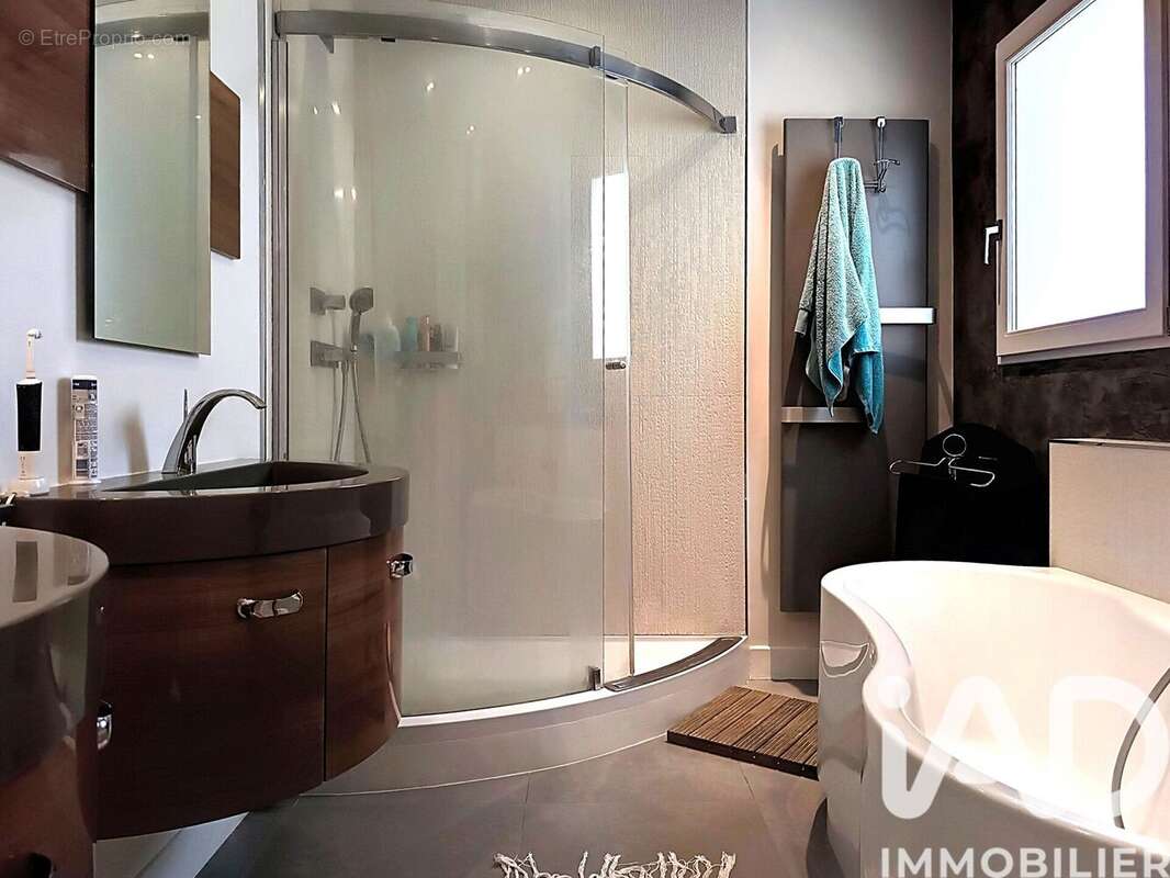 Photo 8 - Maison à VERRIERES-LE-BUISSON