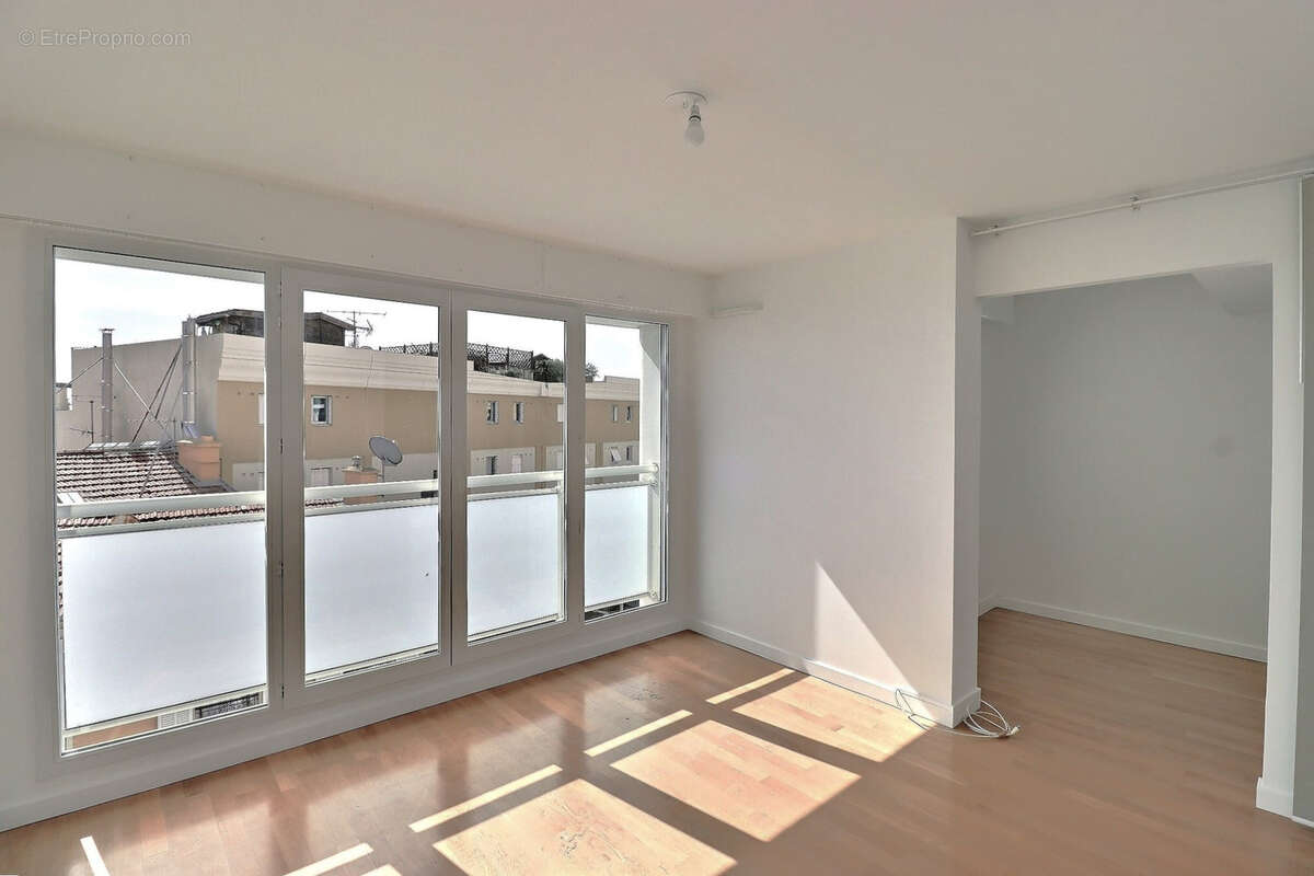 Appartement à CAP-D'AIL