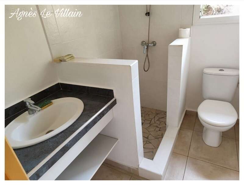 Maison à TERRE-DE-BAS