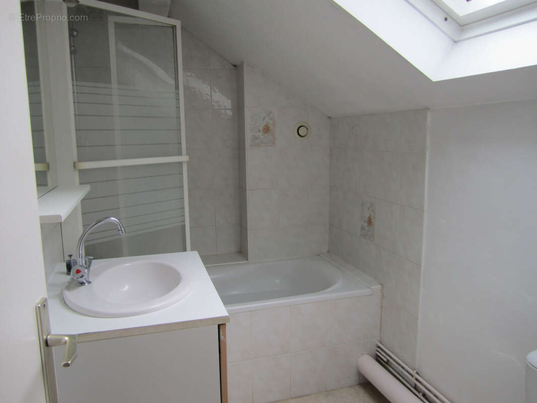 Maison à NEUVILLE-SUR-BRENNE