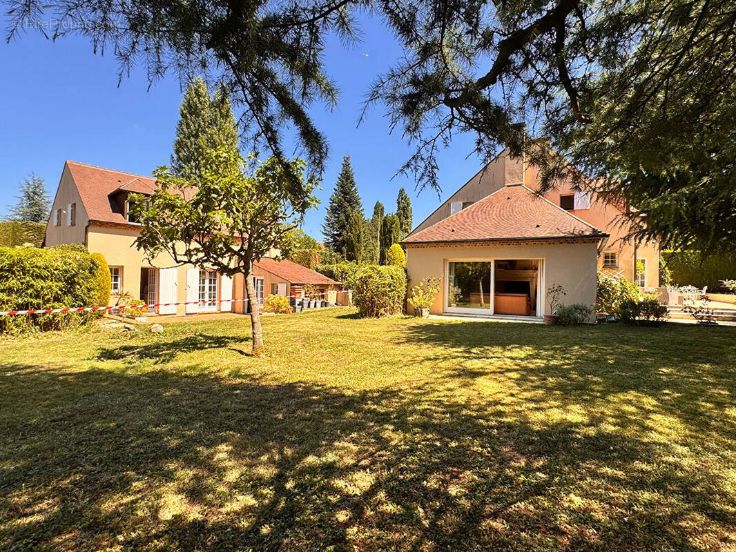 Maison à NOISY-LE-ROI