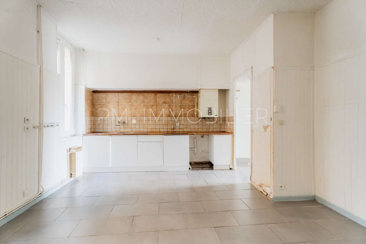 Appartement 42 m² à Marseille-4e  - photo 3