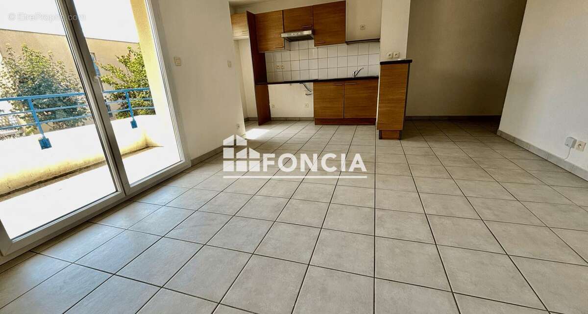 Proche facultés, commerces - photo 3