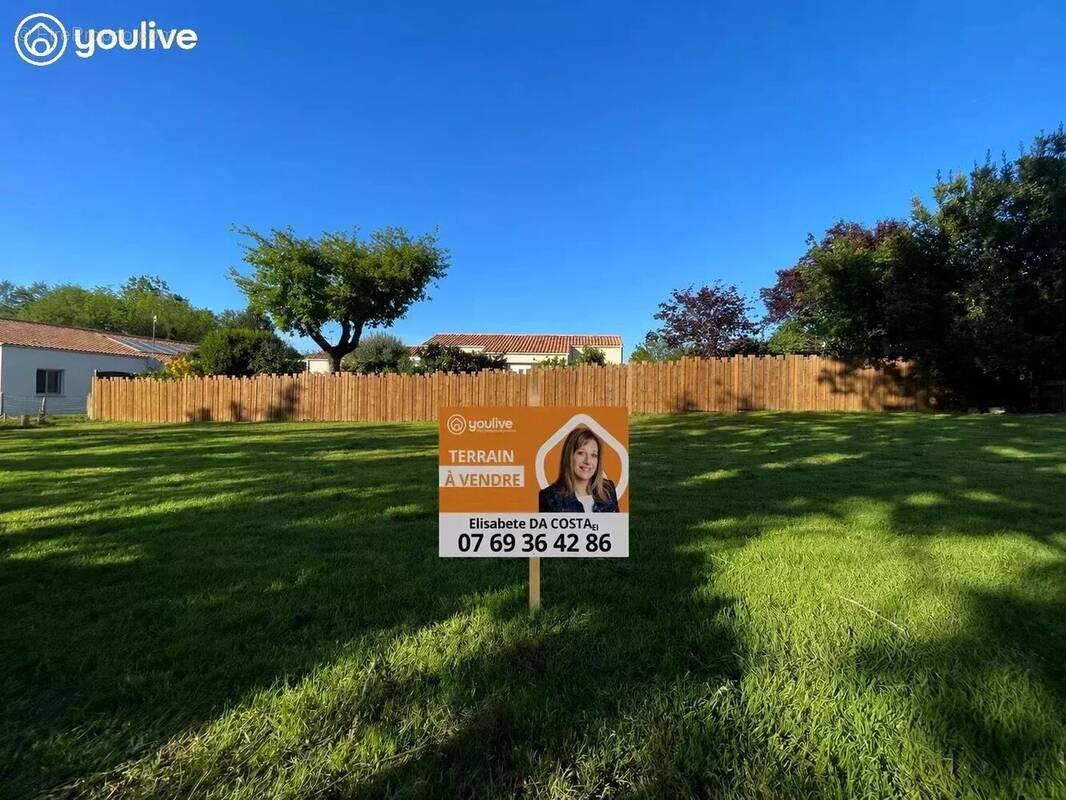 Terrain à MOUILLERON-LE-CAPTIF