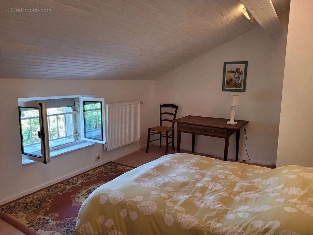 Charmante maison de campagne familiale sur un terrain de plus de 6000 m², à 10 minutes de Cahors. - photo 13