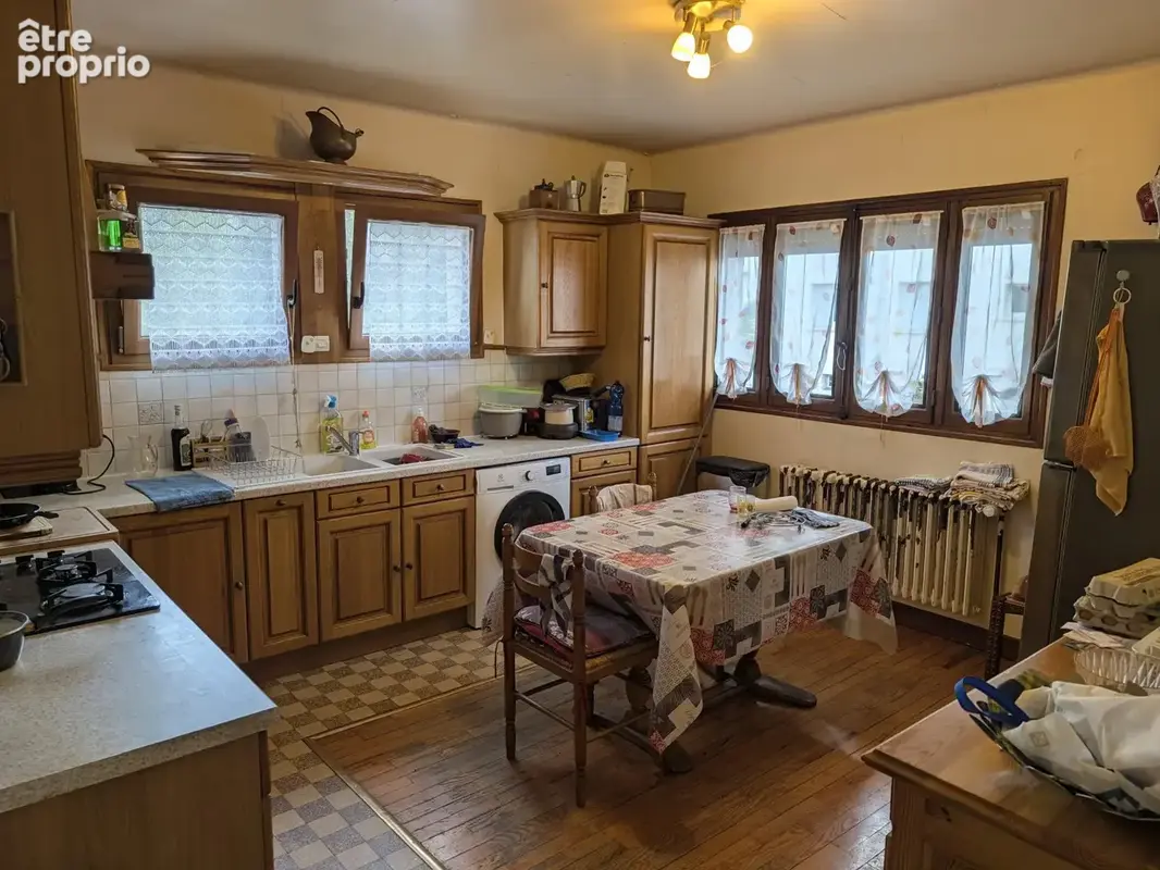 BASSENS - Maison familiale de 111m2 sur grand terrain constructible de 1039m2 - photo 6
