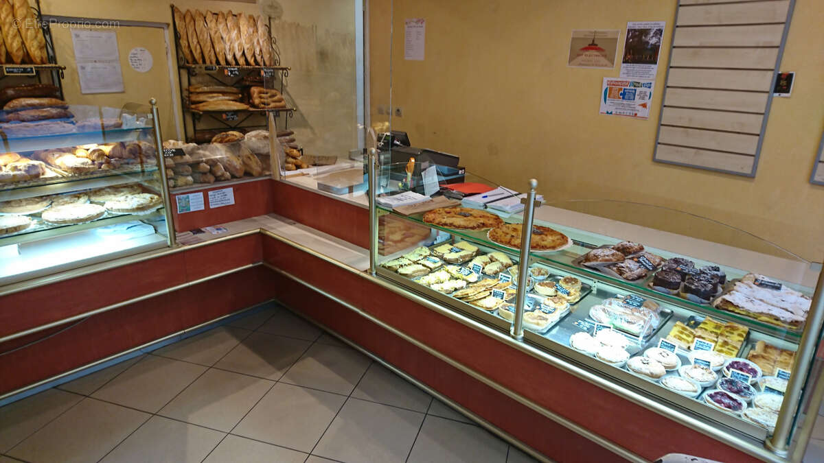 Commerce à OUST